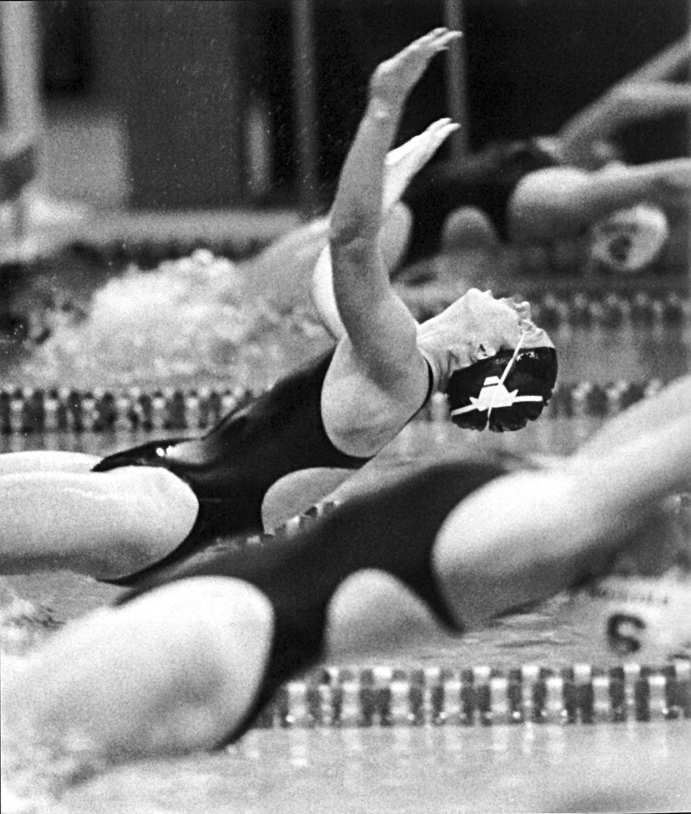 1997-The-Womens-swim-tewm-invents-a-new-medley-relay.-Here-the-entrants-begin-with-the-entrance-into-the-water-UT-Athletics