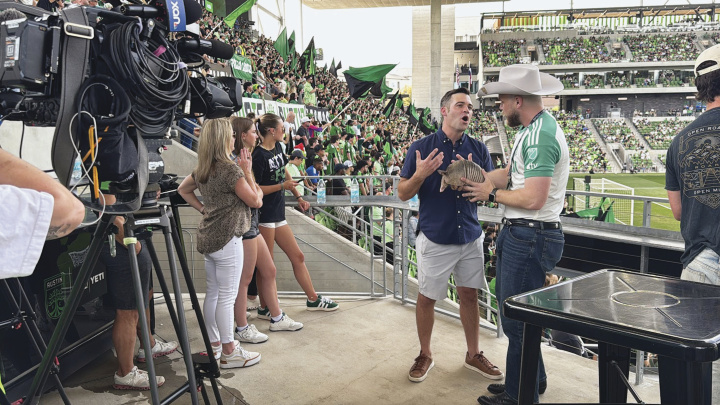 KXAN interviews Sparks about Speed Bump.