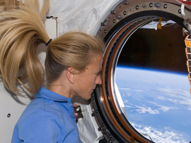 Longhorn Astronaut Karen Nyberg's Top 10 Social Media Posts