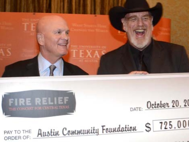 UT-Sponsored Benefit Concert Raises $725,000 for Texas Wildfire Victims