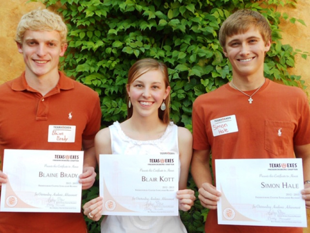 Fredericksburg Chapter Awards Scholarships