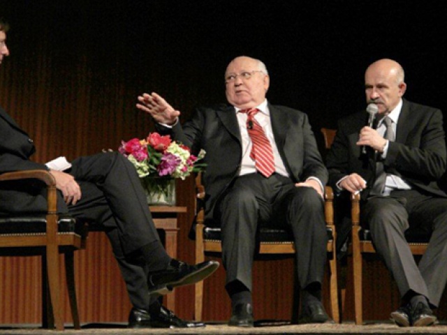 Mikhail Gorbachev Offers Geopolitical Analysis—And Jokes