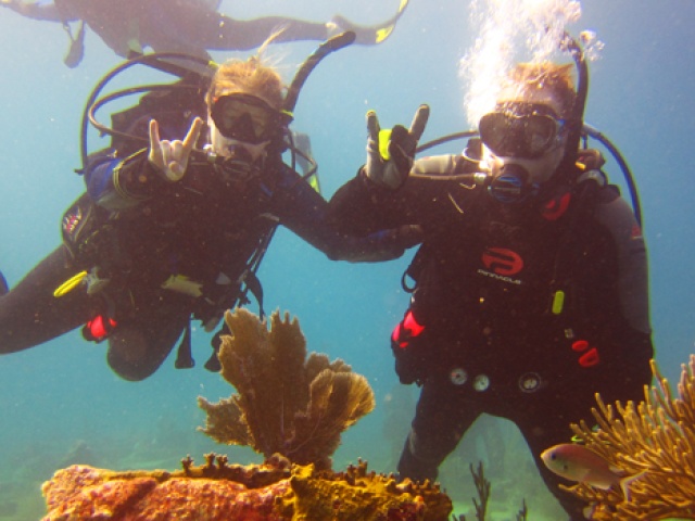 Life Members Hook 'em on Scuba Dive