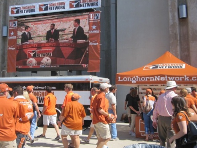 LHN to Show Game on Big Screens