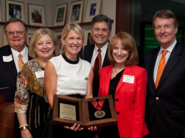 Texas Exes Honors 'Teacher of Teachers' With Massey Award