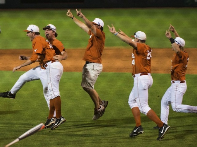 UT Beats A&M, Will Host Super Regional Series in Austin This Weekend