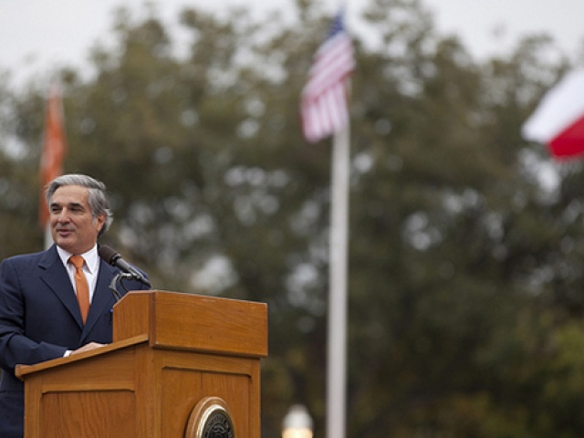 Chancellor Honored by Top Hispanic Leadership Group