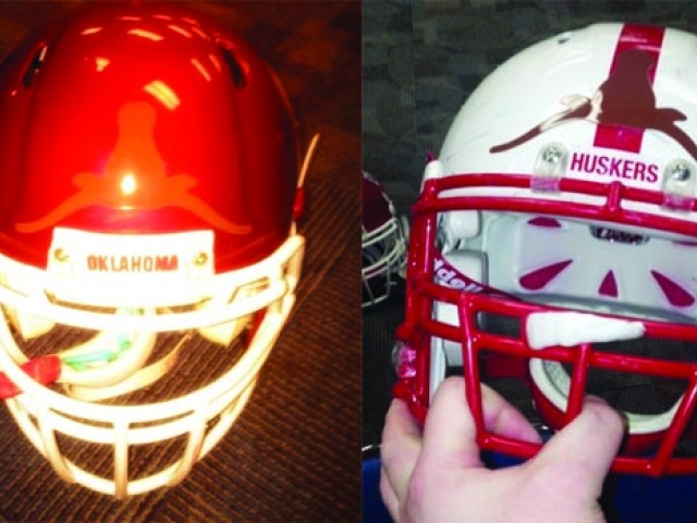 OU, Nebraska Players Tweet "Horns Down" Helmet Photos