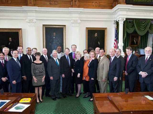 In the Texas Legislature, a Flood of Support for Powers