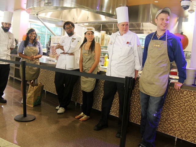 UT Students Compete to Cook Pizza, Iron Chef-Style