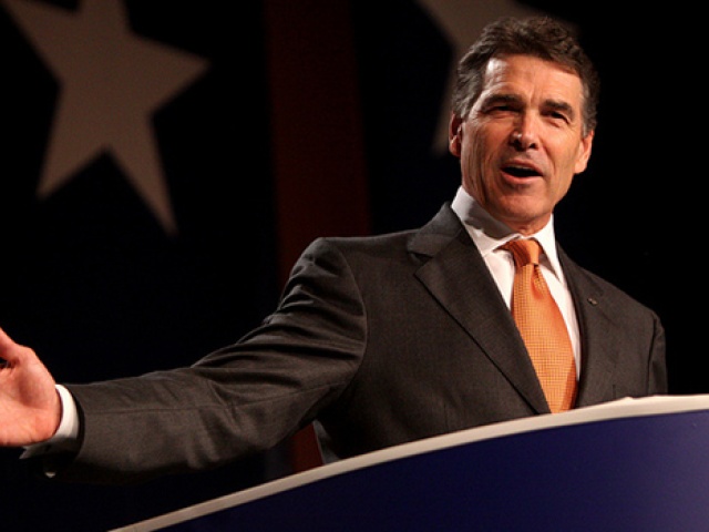 Perry Backs Hall, Bashes Investigation