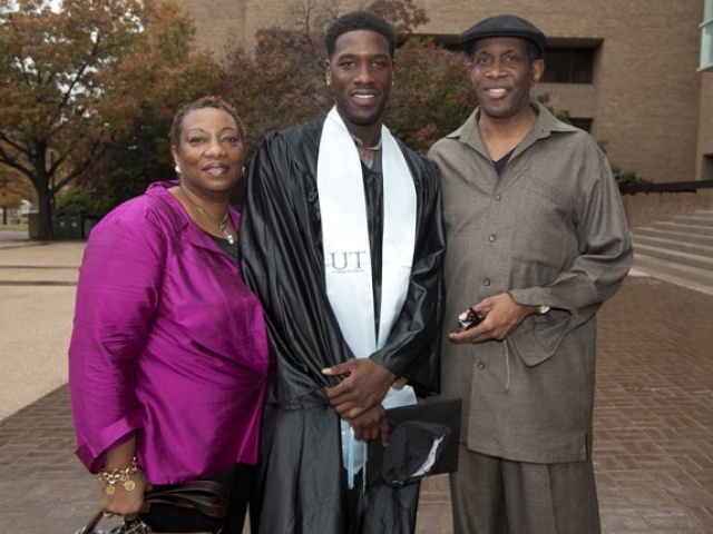 Former Longhorn Great Royal Ivey Uses NBA Lockout to Finish Degree