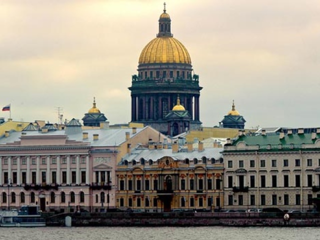 Flying Longhorns Get Cultured in St. Petersburg