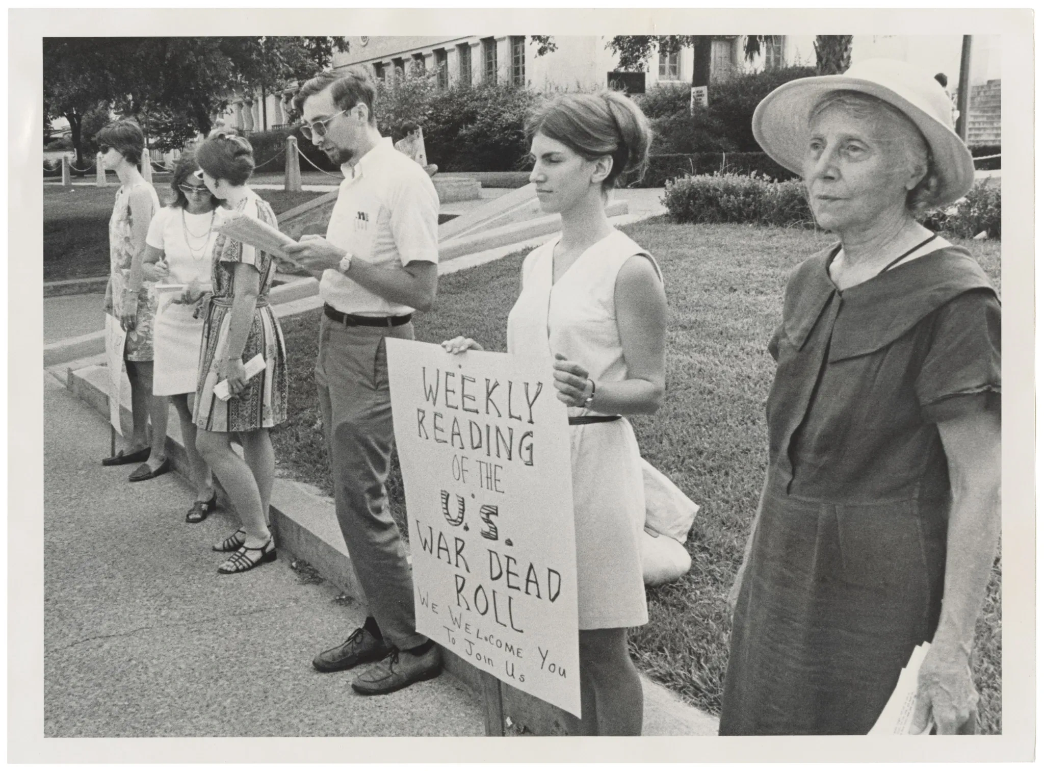 students protest the viet nam war