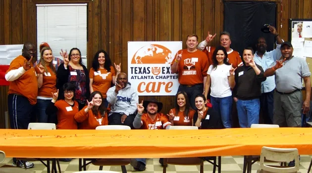 Chapters Volunteer at Homeless Shelters For Texas Exes Care