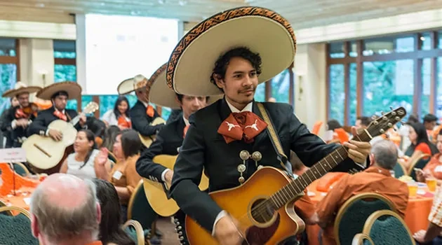 Viva Texas: Scenes From the 2014 Hispanic Alumni Fiesta