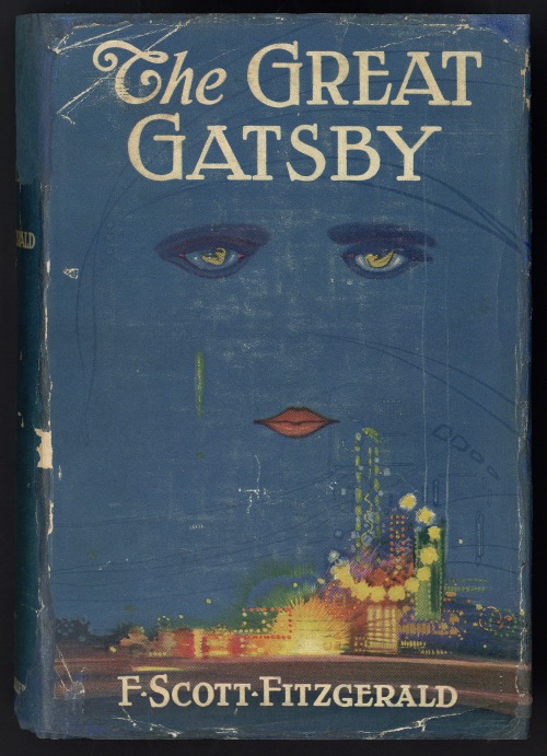 Великий гэтсби читать. F. Scott Fitzgerald the great Gatsby. The great Gatsby New York. Великий Гэтсби голубая книга. Великий Гэтсби обложка с глазами.