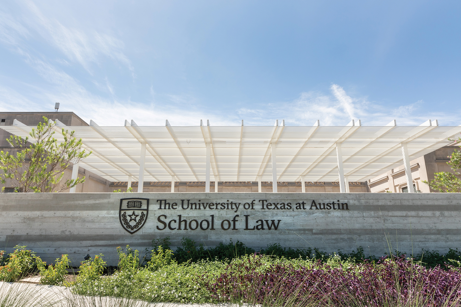 Texas Law’s New Courtyard and Plaza give the Prestigious School a New